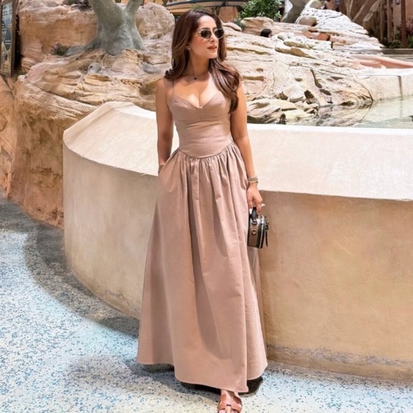 NWT ZARA 2025 collection blogger fav 2025 Dress XS 
🚨FINAL PRICE NO DISCOUNT - Picture 8 of 14